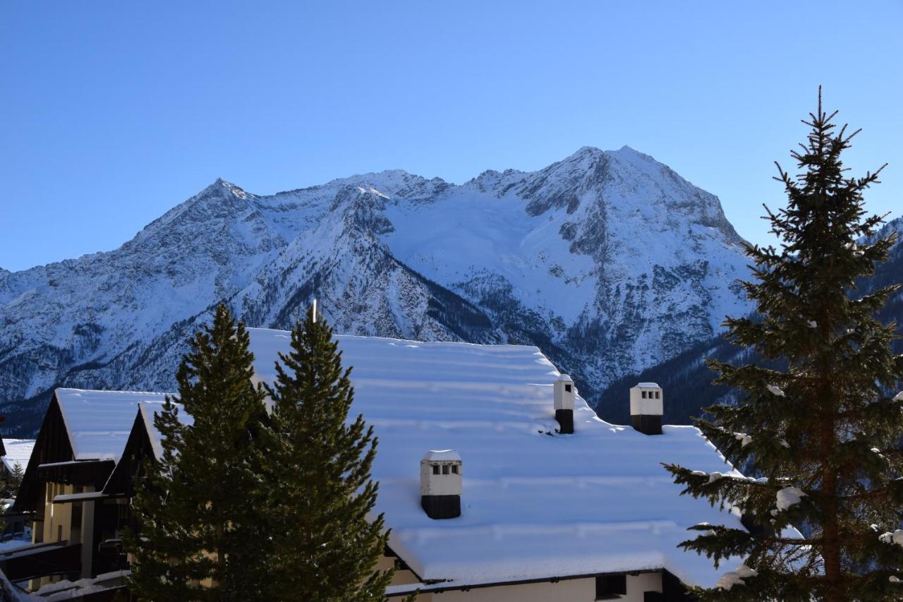 Grange Hike & Ski Sestriere Apartments エクステリア 写真